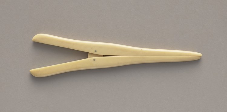 Szczypce do rozciągania rękawiczek