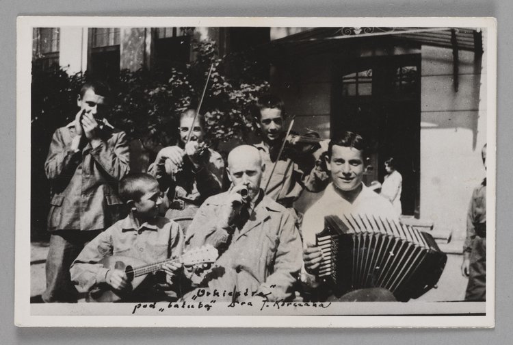 Fotografia Orkiestra pod batutą dra J. Korczaka