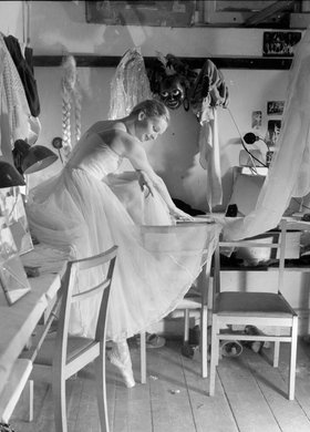 W garderobie baletnicy