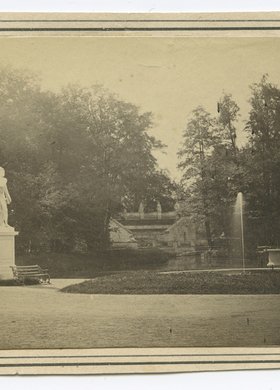 Łazienki, widok z tarasu pałacu Na Wyspie w kierunku Amfiteatru