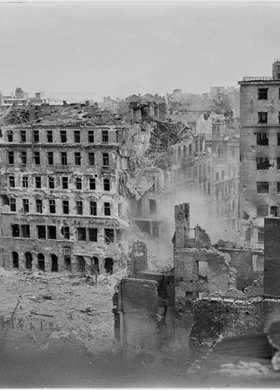 Panorama ruin zabudowy w rejonie skrzyżowania ulic Marszałkowskiej i Świętokrzyskiej