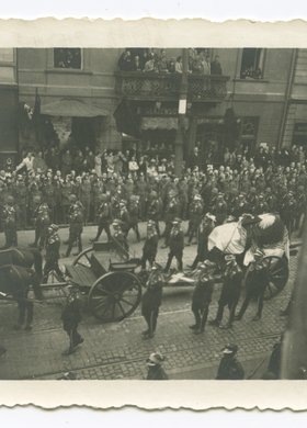 Uroczystości pogrzebowe marszałka Józefa Piłsudskiego, ulica Nowy Świat