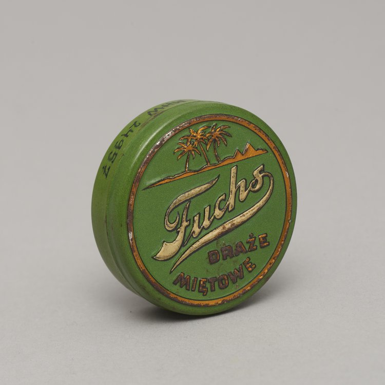 Pudełko po drażach miętowych firmy Fuchs w kolorze zielonym