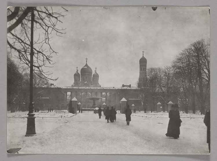 Aleja główna w Ogrodzie Saskim