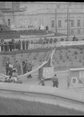 Propagandowa manifestacja przy Trasie W-Z