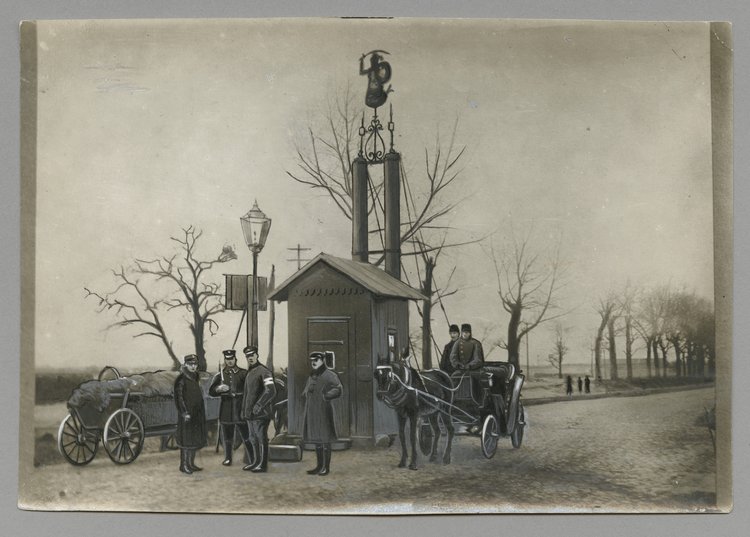 Posterunek Straży Obywatelskiej przy rogatkce wolskiej