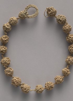 Naszyjnik ze sznurka Janiny Kulczyckiej-Bartosikowej - pamiątka z Pawiaka