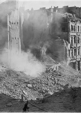 Zniszczenia zabudowy przy ulicy Marszałkowskiej