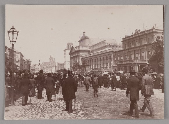 Krakowskie Przedmieście w dniu święta Bożego Ciała