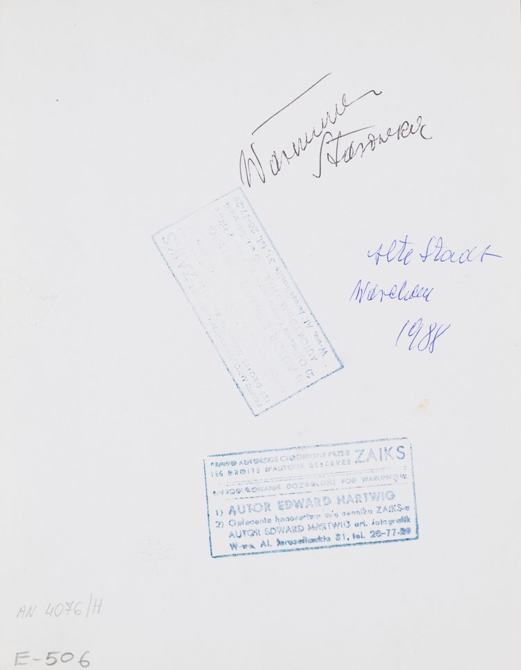 Pomnik Syreny na murach obronnych