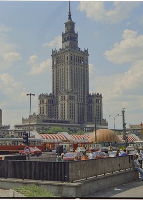 Przejście podziemne przy Rotundzie PKO i Pałac Kultury i Nauki