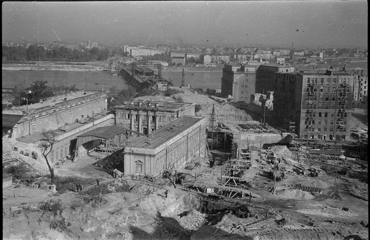 Widok placu budowy Trasy W-Z i mostu Śląsko-Dąbrowskiego