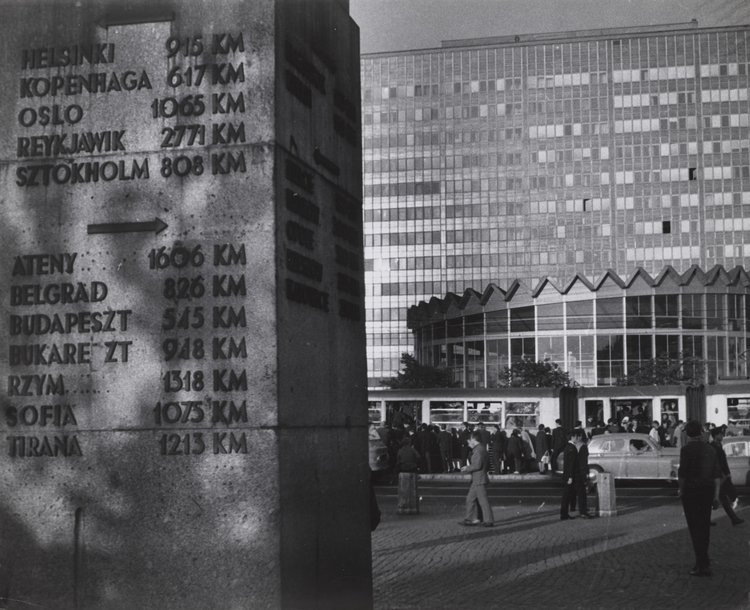 PKO Rotunda and the Distance Marker