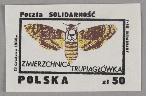 Znaczek okolicznościowy o wartości 50 złotych, wydany przez Pocztę 'Solidarność', w V - tą rocznicę ogłoszenia stanu wojennego w Polsce, na którym znalazł się wizerunek owada nazwanego 'ZMIERZCHNICA TRUPIAGŁÓWKA'
