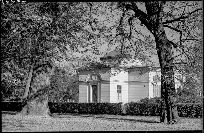 Dawna cerkiew św. Aleksandra Newskiego przy pałacu Na Wyspie w Łazienkach