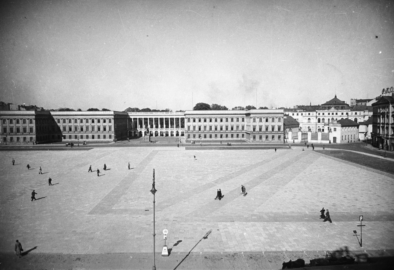 Fotografia - Panorama placu Marszałka Józefa Piłsudskiego