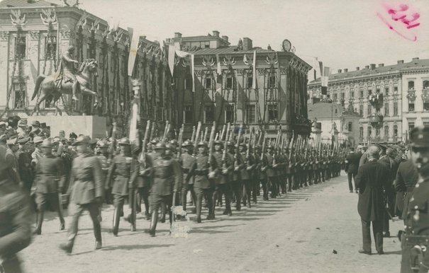 Wizyta marszałka Francji Ferdynanda Focha w Warszawie, uroczysta defilada po odsłonięciu pomnika ks. Józefa Poniatowskiego Fuks, Marian 3.05.1923