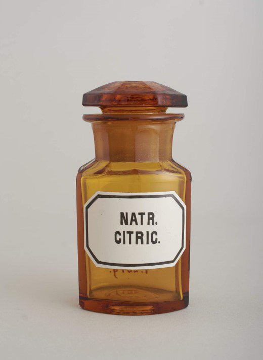 Słoik apteczny z sygnaturą NATR. CITRIC., po 1945