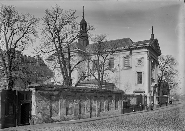 Kościół Świętej Trójcy przy ulicy Solec Poddębski, Henryk 1916