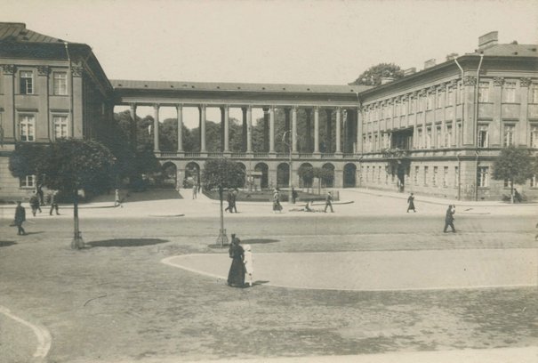 Pałac Saski Praesent, Hans 07.1917