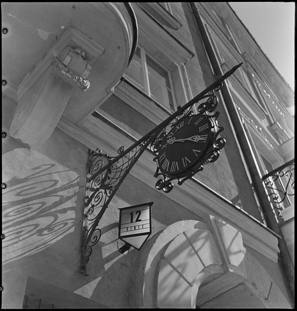 Alfred Funkiewicz,  Rynek Starego Miasta nr 12, szyld semaforowy zakładu zegarmistrzowskiego,  wrzesień 1953