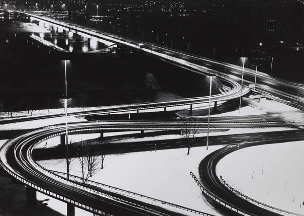 Edward Hartwig, Łazienkowski Bridge and fragment of Łazienkowska Thoroughfare at night, 1974 - 1984