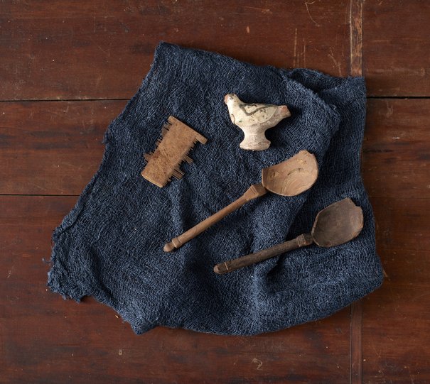 naczynia późnośredniowieczne wydobyte w Warszawie podczas badań archeologicznych