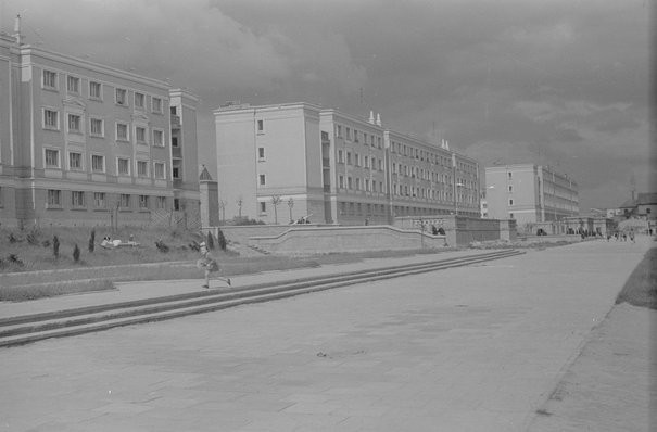 Bloki mieszkalne na Muranowie Jabrzemski, Leonard ok. 1950