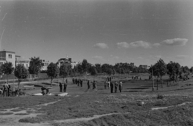 Ogródek Jordanowski przy ulicy Odyńca Funkiewicz, Alfred między 1946 a 1948