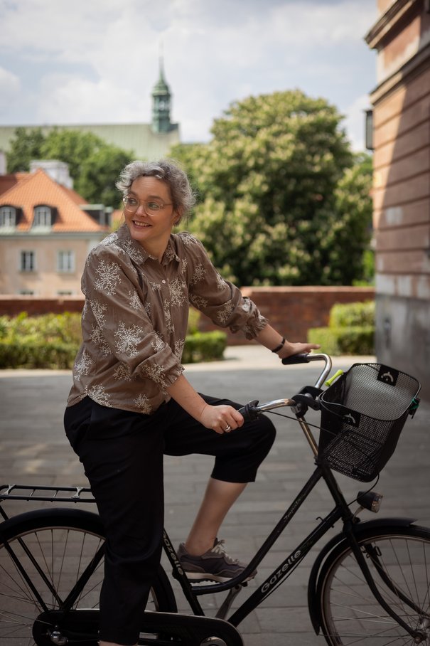 Joanna Bębenek na rowerze