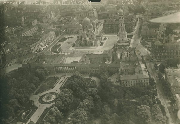 Zdjęcie lotnicze Śródmieścia, widok od Ogrodu Saskiego w kierunku wschodnim autorstwo nieznane 26.05.1919