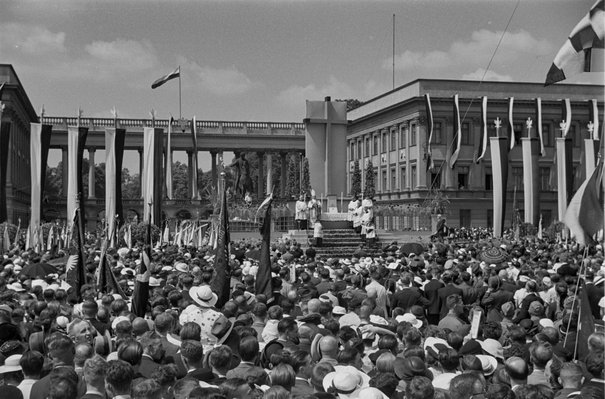 Henryk Poddębski, Obchody Święta Morza; uroczystości na placu Marszałka Piłsudskiego w 1936 roku, 1936