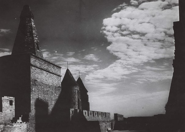 Edward Hartwig, View of the Powder Tower and the towers of the Warsaw Barbican, before 1974