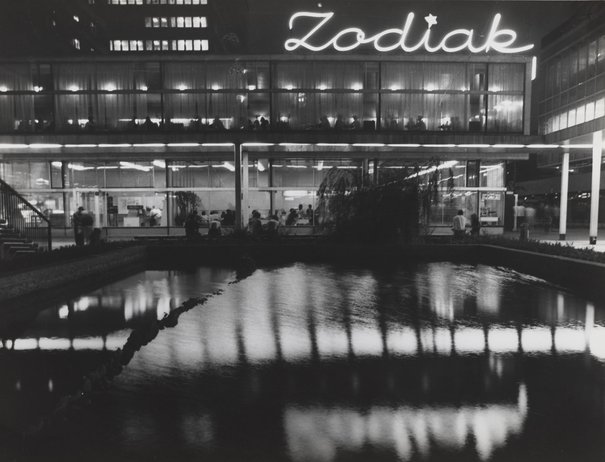 Bar Zodiak nocą Hartwig, Edward lata 70-te XX w.