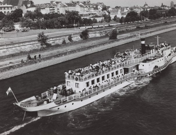 Edward Hartwig, Widok statku wycieczkowego Bałtyk i nadwiślańskiego bulwaru, przed 1974