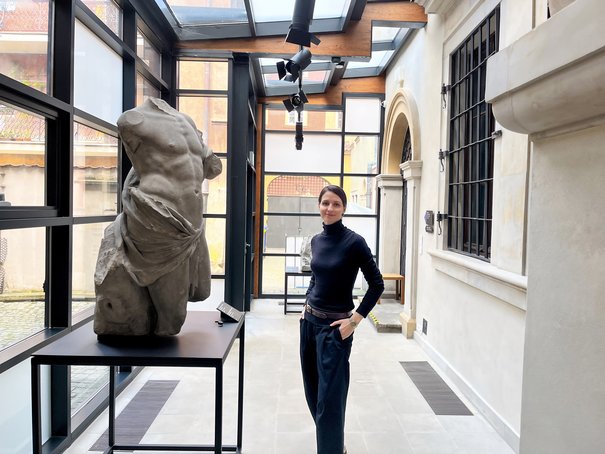 Blanka Melania Ciężka w Lapidarium Muzeum Warszawy