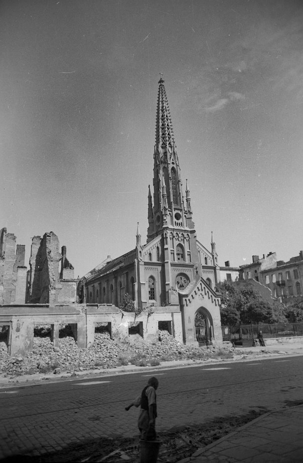 Kościół ewangelicko-reformowany przy ulicy Leszno Funkiewicz, Alfred między 1945 a 1946