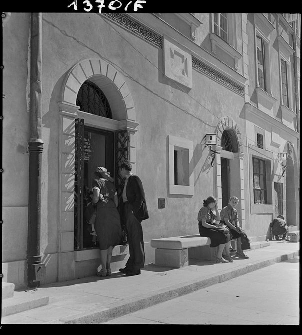 Alfred Funkiewicz,  Rynek Starego Miasta, fasady kamienic po stronie Barssa,  wrzesień 1953